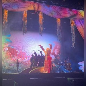 Melanie Martinez butterfly confetti🦋